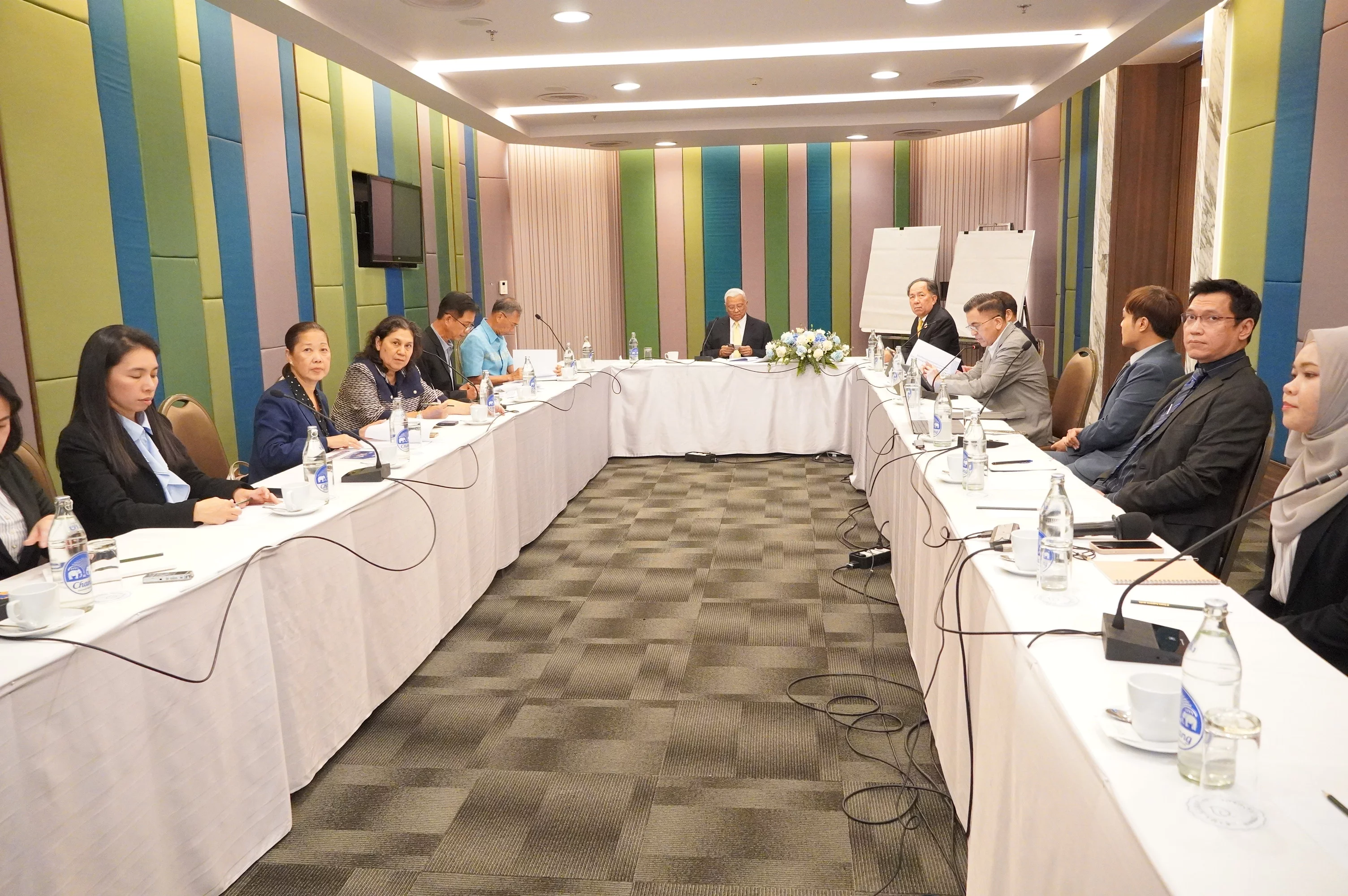 สถาบันส่งเสริมและพัฒนากิจกรรมปิดทองหลังพระ สืบสานแนวพระราชดำริ เดินหน้าจัดทำแผนปฏิบัติการด้านบูรณาการขับเคลื่อนการพัฒนาตามปรัชญาของเศรษฐกิจพอเพียง ระยะที่ 5 (พ.ศ. 2571–2575) เน้น SROI–Result Chain–Ecosystem สู่การพัฒนาที่ยั่งยืน